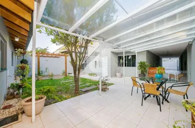 Casa com 7 quartos à venda na rua adinar dos santos ribeiro, 270, fazendinha, curitiba por r$ 899.000