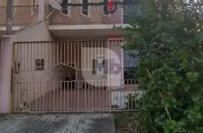 Casa com 3 quartos à venda na tenente ivan madureira guimarães, 787, fazenda velha, araucária por r$ 650.000