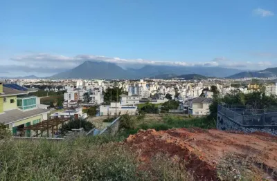 Vendo terreno de 440 metros quadrados no bairro pedra branca em palhoça -sc