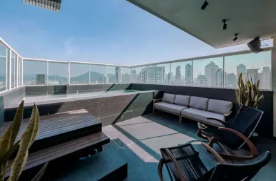 Cobertura duplex com 4 dormitórios sendo 2 suítes e 4 vagas no centro de balneário camboriú