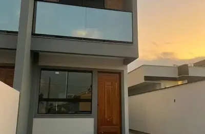 Sobrado a venda de 03 dormitórios sendo 01 suíte com amplo terreno em forquílhas-são josé-sc