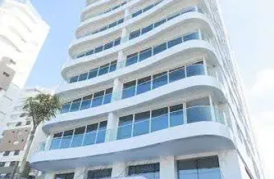 Luxuoso duplex mobiliado c/ garden na praia brava, qualidade de vida e exclusividade!