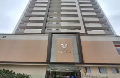 Apartamento amplo com 2 suítes e sacada c/churrasqueira em campinas - são josé - sc