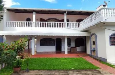 Casa à venda em florianópolis  localização privilegiada com vista para mar