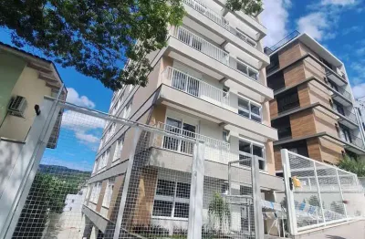 Loft totalmente mobiliado com móveis planejados e eletros, localizado na carvoeira, florianópolis/sc