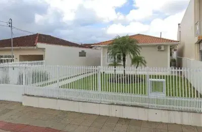 Casa com 3 dormitórios na fazenda santo antônio em são josé-sc