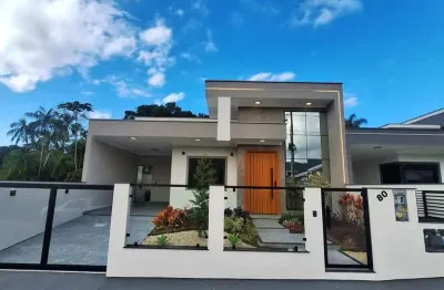 Casa nova e moderna com alto padrão de acabamento no loteamento lisboa iii - forquilhas, são josé/sc