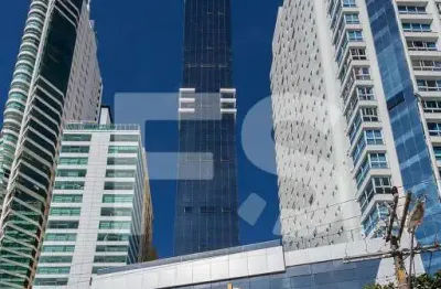 Apartamento mobiliado  frente mar sendo 04 suítes e 04 vagas na barra sul em balneário camboriú, sc