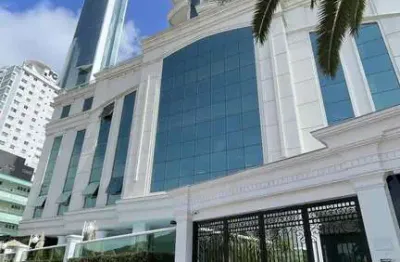 Apartamento com 4 quartos à venda na Avenida Atlântica, 4870, Frente do Mar, Balneário Camboriú