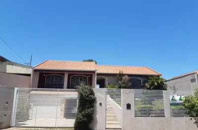 Casa residencial com 3 quartos  à venda, 257.22 m2 por r$899000.00  - uvaranas - ponta grossa/pr