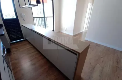 Apartamento com 3 quartos  para alugar, 60.00 m2 por R$1600.00  - Jardim Carvalho - Ponta Grossa/PR