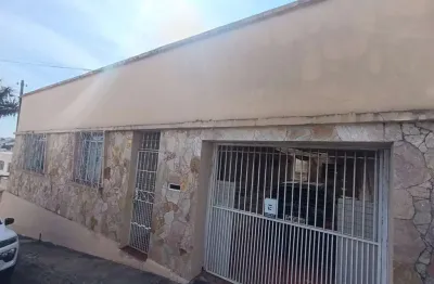 Casa com 4 quartos à venda na Rua Tenente Pinto Duarte, 220, Centro, Ponta Grossa