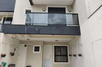 Sobrado com 3 quartos  para alugar, 136.00 m2 por r$2700.00  - uvaranas - ponta grossa/pr