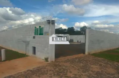 Terreno com 1 quarto  para alugar, 560.00 m2 por R$2500.00  - Cara-Cara - Ponta Grossa/PR