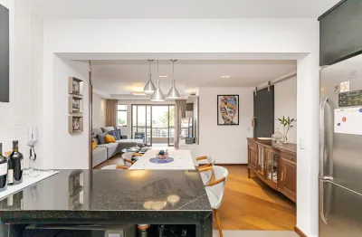 Lindo apartamento à venda, muito bem localizado no bigorrilho.