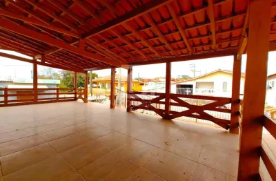 Casa com 3 quartos à venda no Centro, Sarapuí 