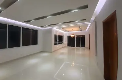 Casa sobrado à venda no condomínio alphaville nova esplanada 1