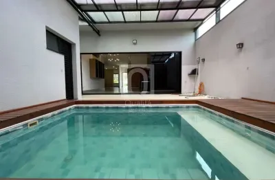 Casa à venda no condomínio giverny, 3 suítes, piscina e espaço gourmet