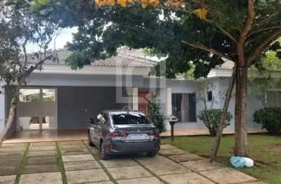 Casa de luxo em condomínio à venda em araçoiaba da serra-sp, residencial village ipanema 1: 3 quartos, 1 suíte, 2 salas, 4 banheiros, 4 vagas de garagem, 321m².