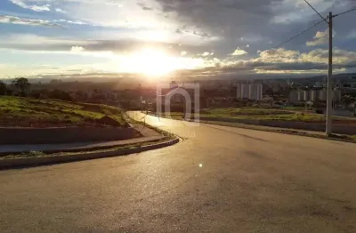 Terreno em condomínio fechado à venda no Jardim Vila São Domingos, Sorocaba 
