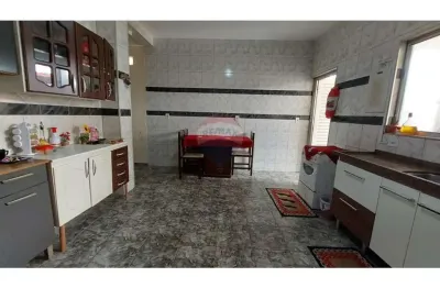 Imperdível casa à venda em sorocaba-sp, no bairro lopes de oliveira: 2 quartos, 2 salas, 2 banheiros, 2 vagas de garagem e 251m²!