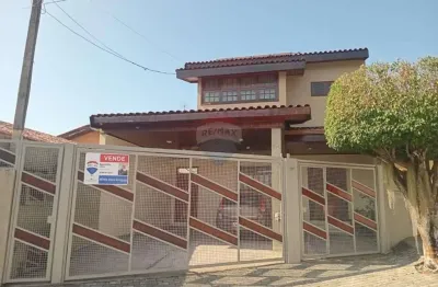 Imperdível casa à venda no jardim dos estados, sorocaba-sp: 4 quartos, 2 salas, 6 banheiros, 3 vagas de garagem, 249,00 m²!