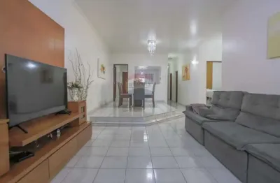 Espetacular casa à venda em sorocaba-sp na vila elza: 3 quartos, suíte, 2 salas, 4 banheiros, 5 vagas, 199m²!