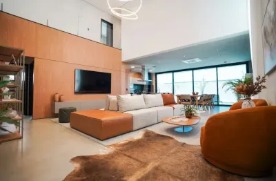 Casa sobrado no condomínio alphaville nova esplanada 1 votorantim