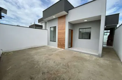 OPORTUNIDADE EM PINDA: Casa com 3 Quartos, Suíte e Quintal Amplo no Santa Clara