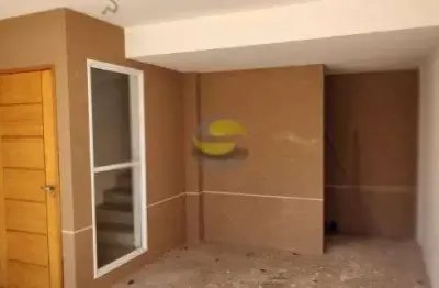 Lindo sobrado com 2 dormitórios – pronto para morar!