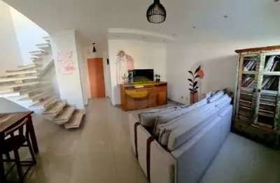 Casa 3 dorm. pé direito duplo, gás encanado, lazer completo, vias sem saida