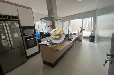 Casa bem decorada com planejados, 03 dorm. 01 suite km.24.