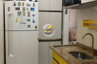 Apartamento reformado com planejados, só entrar, 2 dorm. 01 vagas