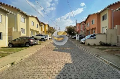 Casa mobiliada, pronta pra morar, 3 dorms (1 suíte). Venda porteira fechada