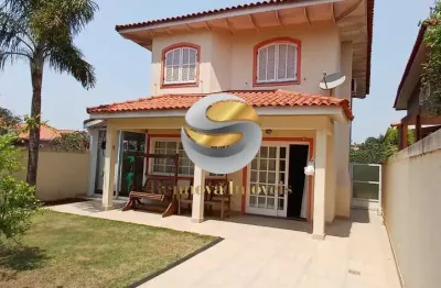 Casa 3 suítes na granja viana, quintal grande gramado, km.22,5