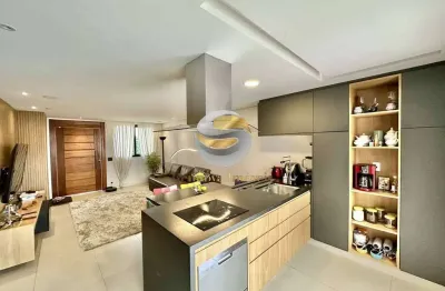 4 dormitórios, 02 suítes - PORTEIRA FECHADA! Piscina privativa!