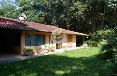 Casa 3 dormitórios, 1 suite, 5 vagas, aceita permuta, área verde