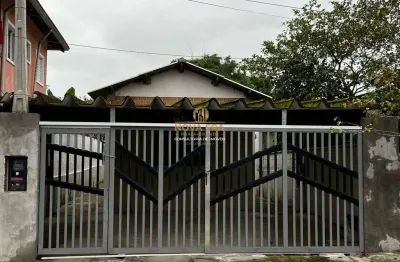 Casa individual !!! 2 dormt 2 vagas de garagem quintal grande