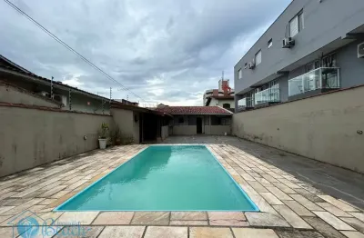 Casa com 2 quartos à venda na Rua Doutor Carlos Nerhing, Jardim Helena Maria, Guarujá