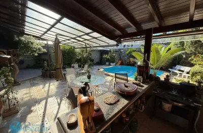 Casa com 4 quartos à venda na Rua Tarumã, Enseada, Guarujá