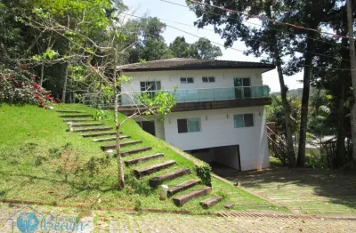 Casa de alto padrão à venda no condomínio iporanga – guarujá