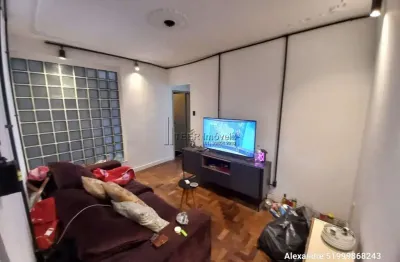 Apartamento padrão 2 dormitórios reformado prédio com elevador.