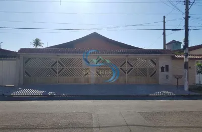 Casa com 3 quartos à venda na Avenida Presidente Kennedy, 15375, Balneário Flórida, Praia Grande