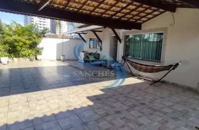 Casa com 3 quartos à venda na Avenida Presidente Kennedy, 15375, Vila Caiçara, Praia Grande