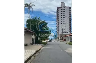 Sobrado isolado 3 dormitórios com suíte em praia grande - solemar