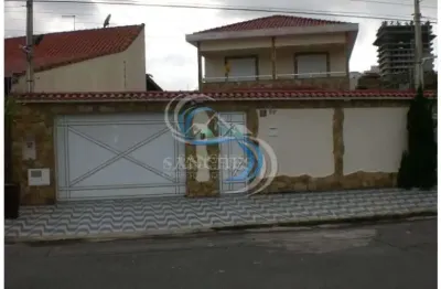 Sobrado 5 dormitórios 5 suítes piscina e churrasqueira 50 metros do mar