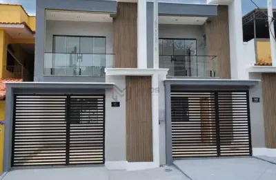 Excelente casa com ótima localização, proxima ao centro esportivo miécimo da silva na rua olinda elis!