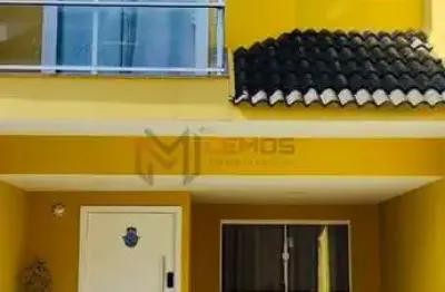 Triplex com terraço e área gourmet no condomínio recanto dos anjos em vargem pequena