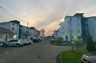 Apartamento no 2 º andar no bairro são victor em santíssimo, a 20 minutos de campo grande.