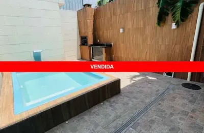 Casa duplex no jardim leticia com piscina e suíte com varanda!
